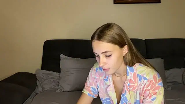 sweetymiss online show from October 2025 08:04:02 AM