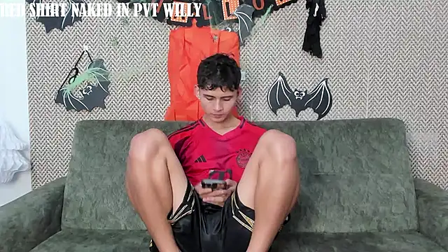 willy sexxx18 online show from October 2025 07:43:01 PM