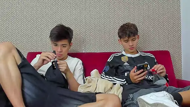 willy sexxx18 online show from February 2026 07:28:01 PM