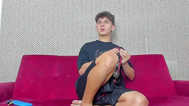 willy sexxx18 online show from February 2026 07:45:01 PM