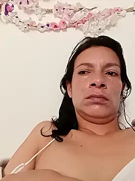 Snapshot of kim_lebanon chatting on January 2026 02:11:01 PM kim lebanon online show from January 2026 02:11:01 PM