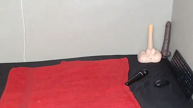 Snapshot of TrishahXo chatting on February 2026 03:11:01 AM TrishahXo online show from February 2026 03:11:01 AM