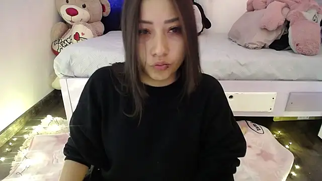 Mia 1120 online show from November 2025 06:22:02 PM