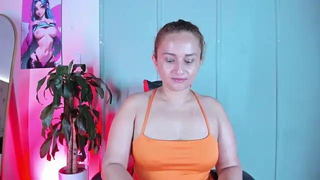 Zafiro  Brown online show from October 2025 12:41:02 PM