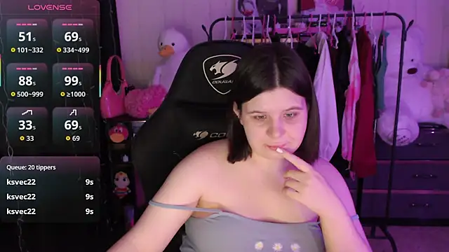 Snapshot of AmyVibess chatting on April 2026 08:57:02 PM AmyVibess online show from April 2026 08:57:02 PM