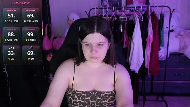 Snapshot of AmyVibess chatting on May 2026 06:02:02 PM AmyVibess online show from May 2026 06:02:02 PM