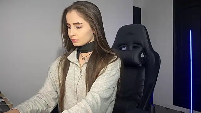 s meow online show from October 2025 08:30:02 PM