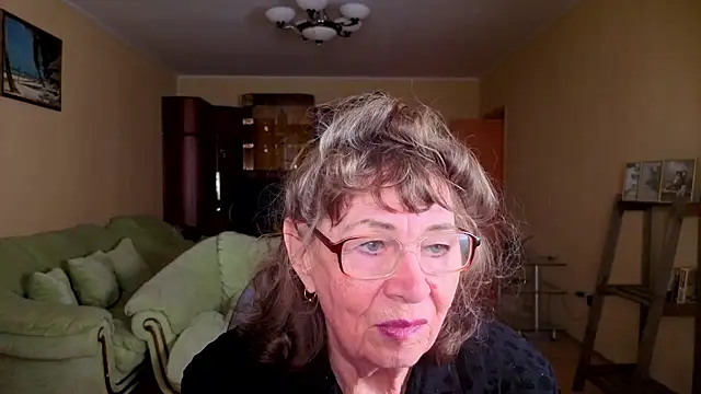 Betty Brick online show from January 2026 12:54:01 PM