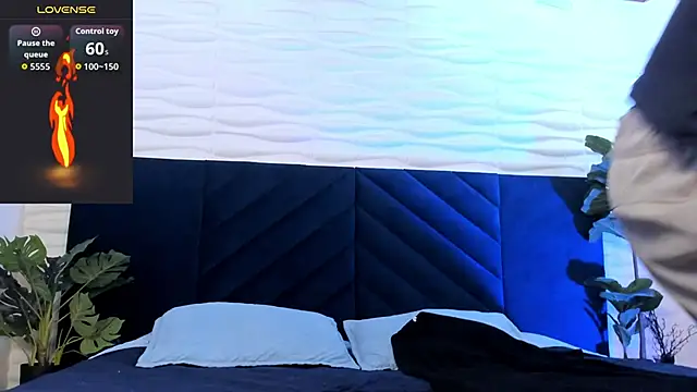 Snapshot of Dustin_Sonne chatting on November 2025 03:38:02 AM Dustin Sonne online show from November 2025 03:38:02 AM