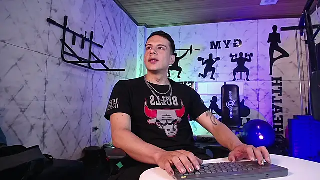 Snapshot of Dustin_Sonne chatting on April 2026 03:37:02 AM Dustin Sonne online show from April 2026 03:37:02 AM
