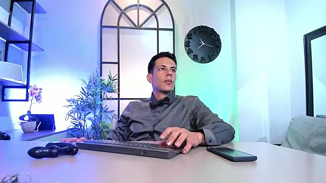 Snapshot of Dustin_Sonne chatting on May 2026 03:44:02 AM Dustin Sonne online show from May 2026 03:44:02 AM