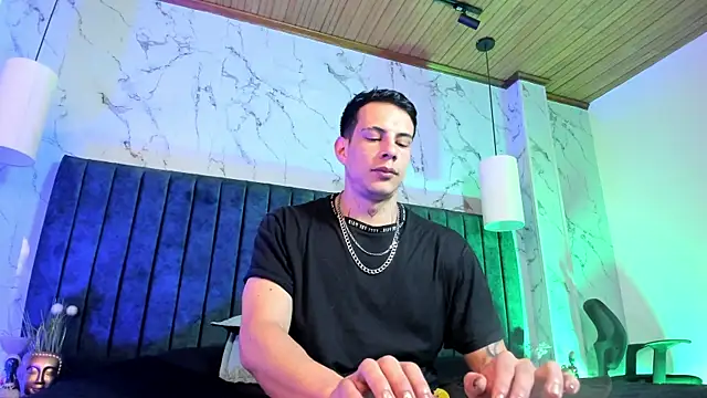 Snapshot of Dustin_Sonne chatting on May 2026 03:46:01 AM Dustin Sonne online show from May 2026 03:46:01 AM