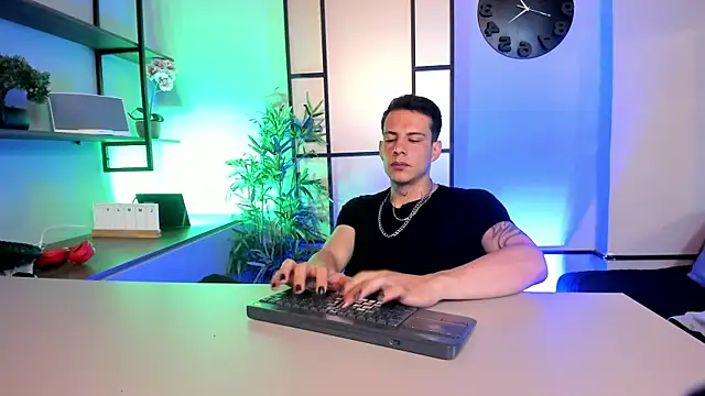 Snapshot of Dustin_Sonne chatting on May 2026 03:24:02 AM Dustin Sonne online show from May 2026 03:24:02 AM