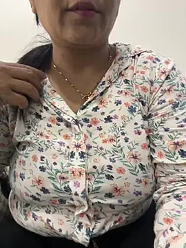 Snapshot of hot_bhabhi69 chatting on September 2025 05:46:01 AM hot bhabhi69 online show from September 2025 05:46:01 AM