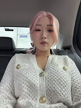 winter11 online show from November 2025 02:23:01 AM