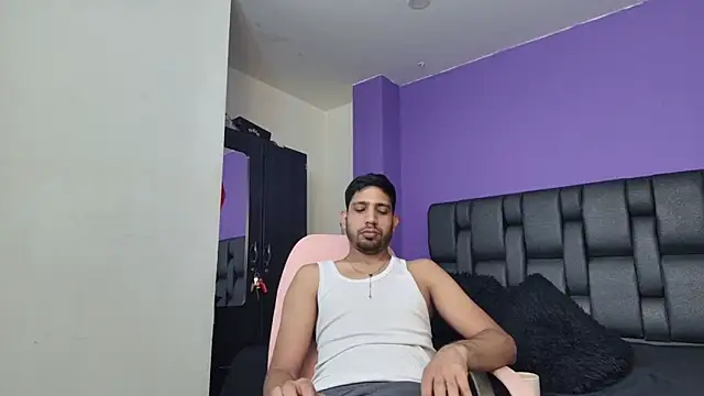 ashtoncooperr online show from October 2025 07:12:01 PM