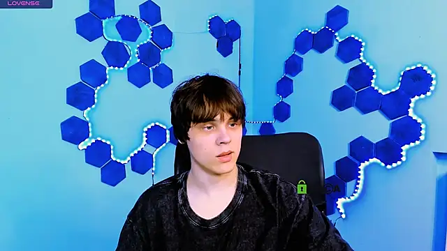 karl mans online show from December 2025 09:40:01 AM