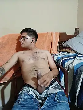 Snapshot of Single_lagunero chatting on May 2026 08:33:02 AM Single lagunero online show from May 2026 08:33:02 AM