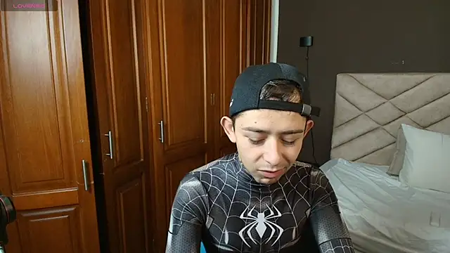 Snapshot of Aleecandrews chatting on October 2025 07:37:01 PM Aleecandrews online show from October 2025 07:37:01 PM