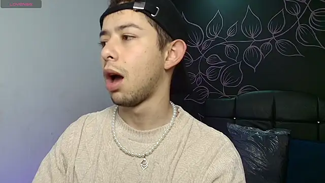 Snapshot of Aleecandrews chatting on November 2025 07:24:02 PM Aleecandrews online show from November 2025 07:24:02 PM