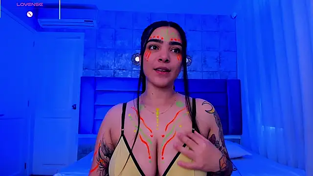 Snapshot of KamilaBetancourt chatting on May 2026 02:03:02 PM KamilaBetancourt online show from May 2026 02:03:02 PM