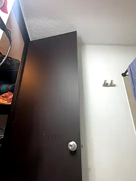 Snapshot of Marthina chatting on November 2025 06:52:02 PM Marthina online show from November 2025 06:52:02 PM