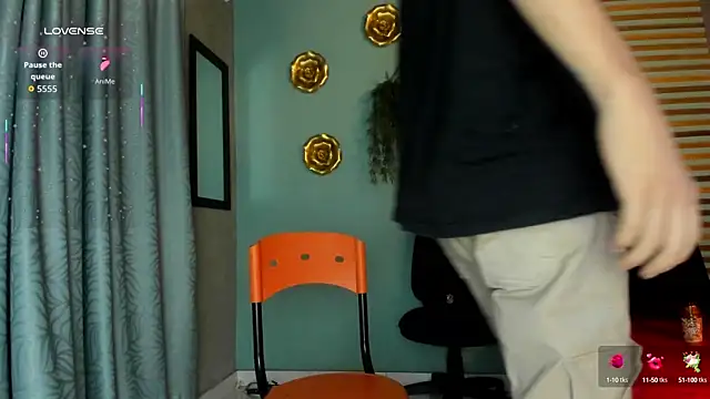 david huge online show from September 2025 01:23:02 PM