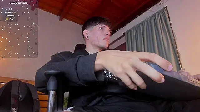 david huge online show from December 2025 02:27:01 AM