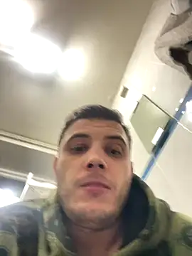 Snapshot of kisspussy1993 chatting on November 2025 06:03:01 AM kisspussy1993 online show from November 2025 06:03:01 AM