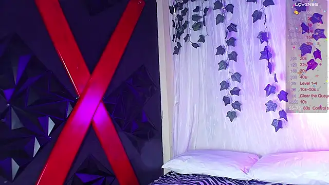 ivonne diaz1 online show from December 2025 07:51:02 PM