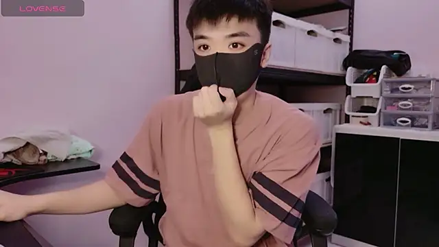 Snapshot of doggyman523 chatting on October 2025 05:02:02 AM doggyman523 online show from October 2025 05:02:02 AM