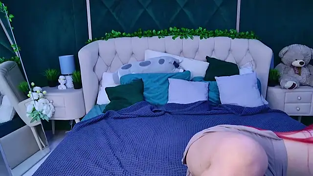 Wilda Foster online show from September 2025 05:55:02 AM