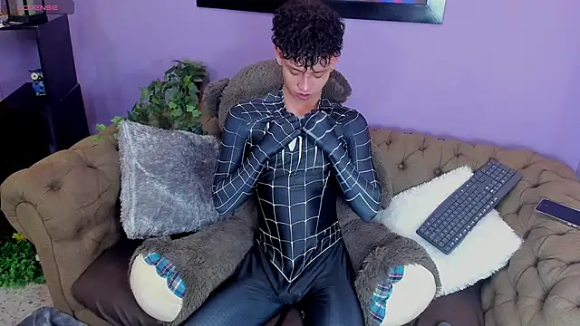 Snapshot of JoseLucian chatting on October 2025 08:42:01 PM JoseLucian online show from October 2025 08:42:01 PM