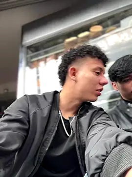 JoseLucian online show from December 2025 04:48:01 PM