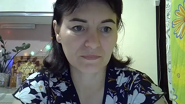 Krystal 82 online show from September 2025 05:07:01 PM