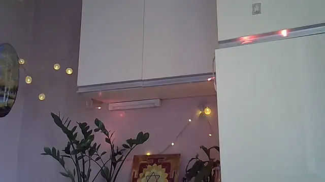 Krystal 82 online show from October 2025 09:09:02 AM