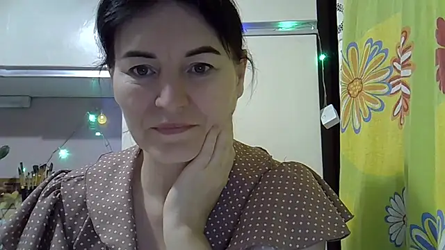 Krystal 82 online show from October 2025 03:29:02 PM