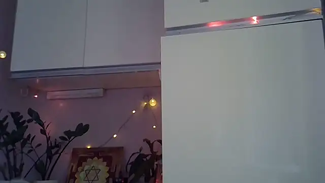 Krystal 82 online show from October 2025 07:34:01 AM