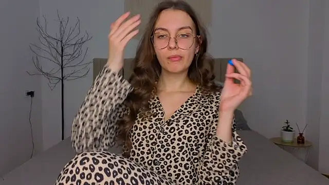 Real cutie1 online show from December 2025 02:22:02 PM