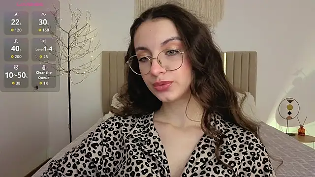 Snapshot of Real_cutie1 chatting on June 2026 12:54:02 PM Real cutie1 online show from June 2026 12:54:02 PM