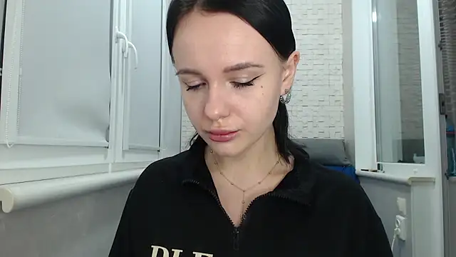 Blair Yates online show from November 2025 12:20:01 AM