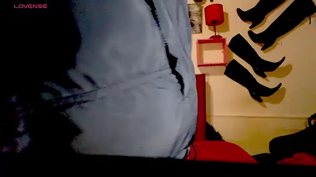 blondehot5v online show from October 2025 12:09:02 PM