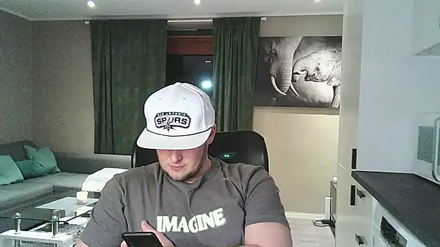 Dartanjanas13 online show from February 2026 06:20:02 PM