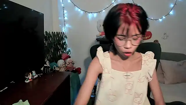 dolliette24 online show from November 2025 08:00:01 PM