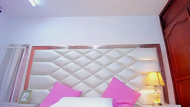 KarinaGomezxxx online show from October 2025 01:42:02 PM