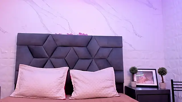 Maia Park online show from November 2025 11:42:02 AM