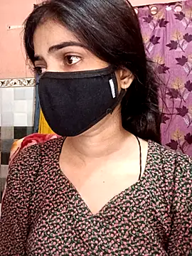 Queen Pooja7 online show from October 2025 05:33:01 PM