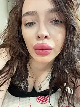 Hannah xBaby online show from December 2025 08:42:02 AM