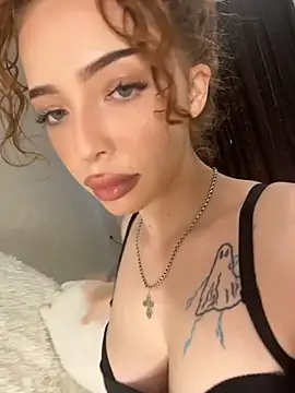 Hannah xBaby online show from June 2026 11:48:01 AM
