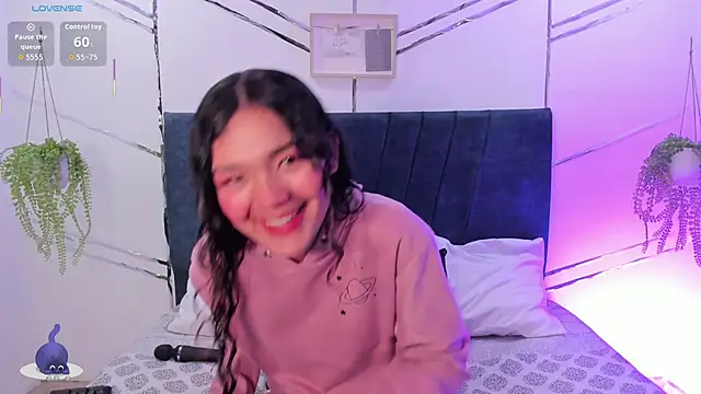 Snapshot of Camilla_Miller01 chatting on September 2025 01:27:01 PM Camilla Miller01 online show from September 2025 01:27:01 PM